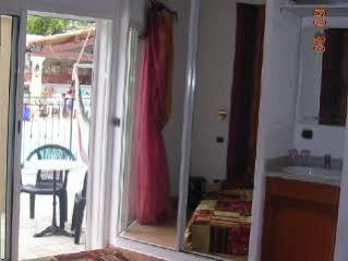 Chambres Dhotes Villa La Morena Vallauris Exterior photo